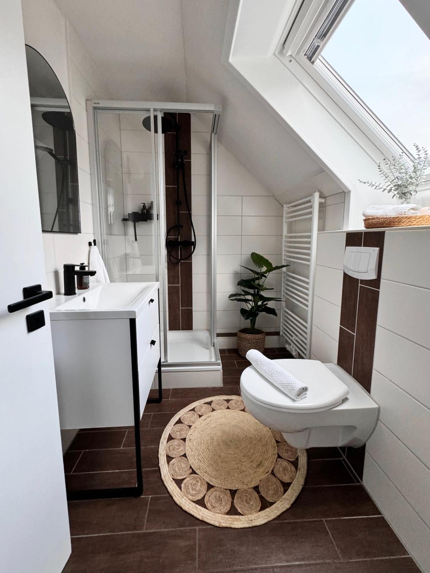 Seaside Rooms - Design-Apartment Mit Balkon & Parkplatz - Inklusive Strandkorb Direkt Am Wasser Und Spa & Sauna Saisonal Бюзум Экстерьер фото